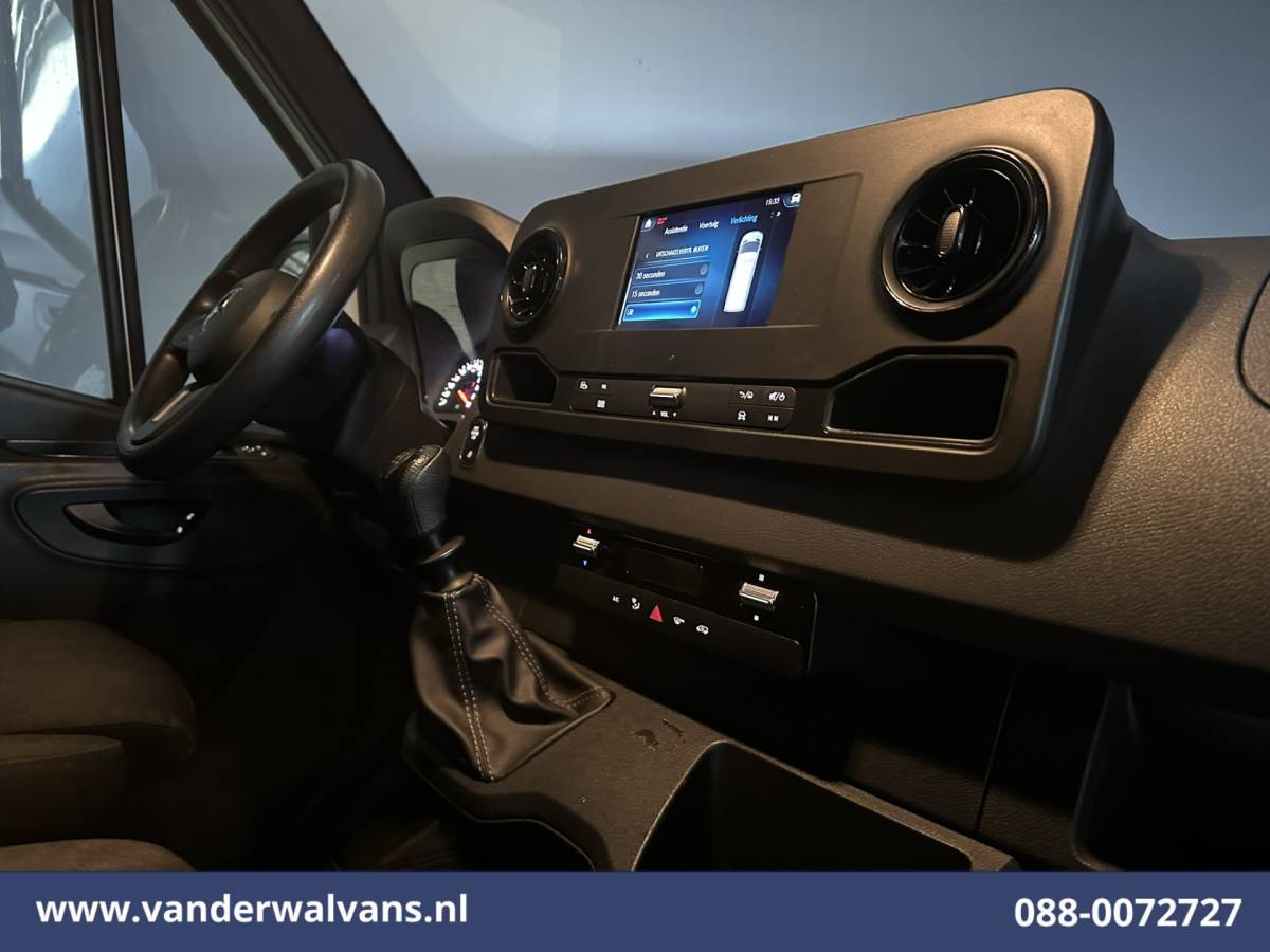 Mercedes-Benz Sprinter Mercedes-Benz Sprinter 317 CDI 170pk L3H2 Euro6 Airco | Camera | Apple Carplay | Android Auto Bijrijdersbank