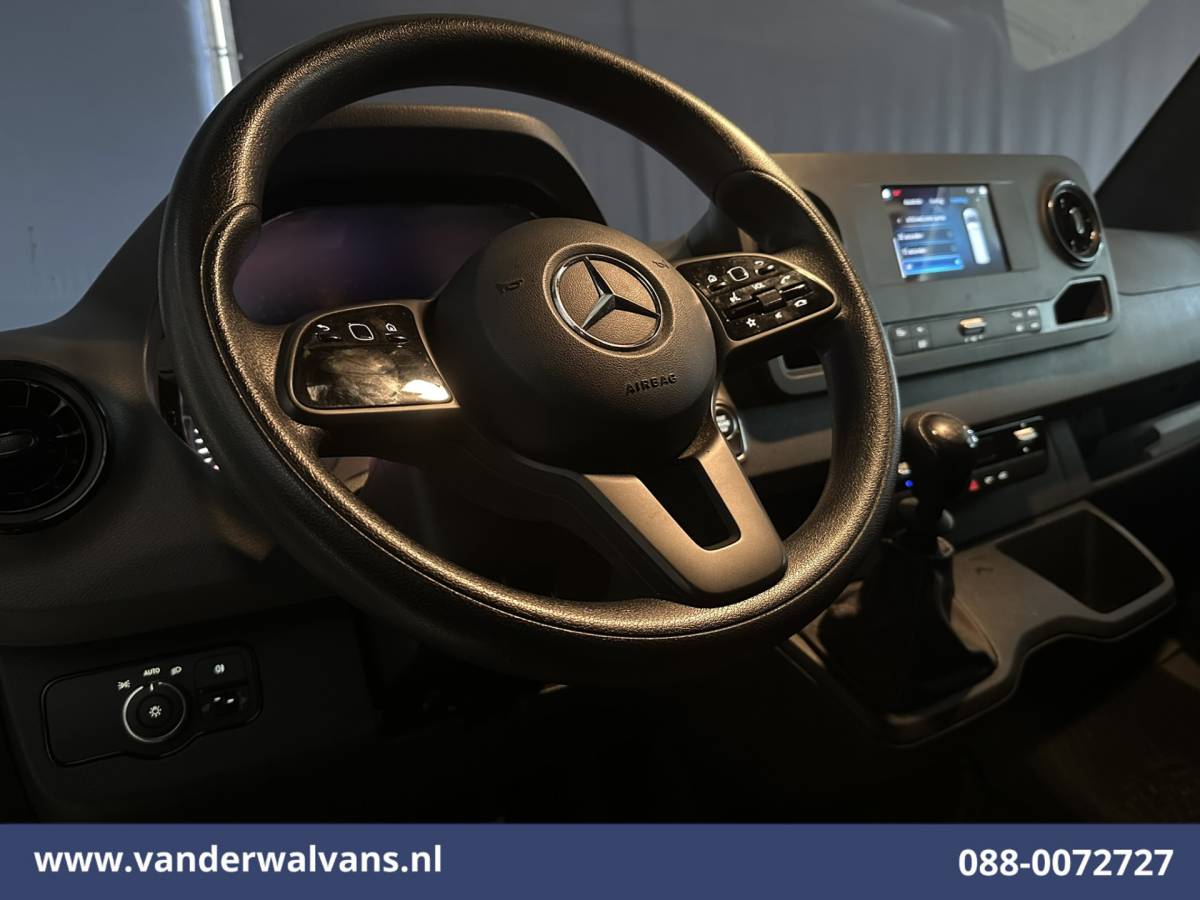 Mercedes-Benz Sprinter Mercedes-Benz Sprinter 317 CDI 170pk L3H2 Euro6 Airco | Camera | Apple Carplay | Android Auto Bijrijdersbank