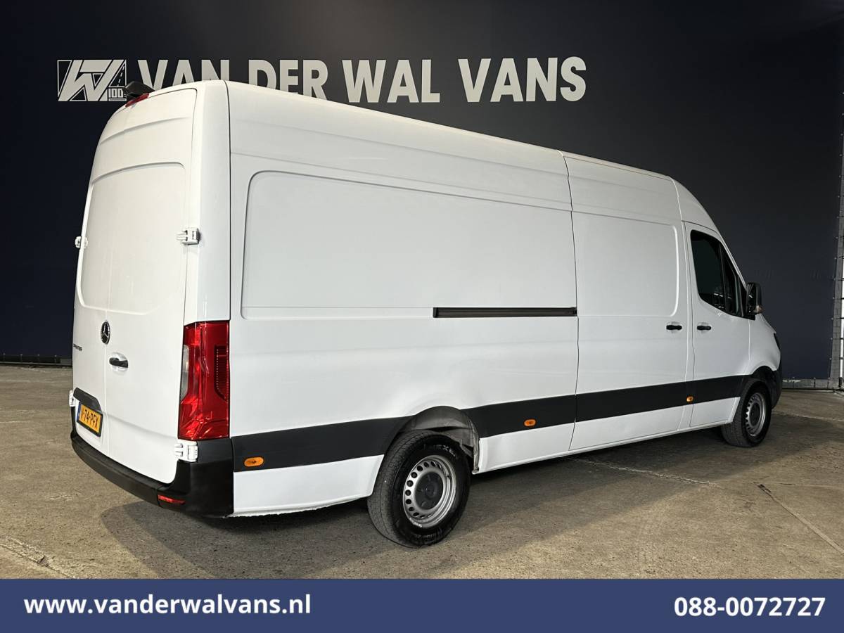 Mercedes-Benz Sprinter Mercedes-Benz Sprinter 317 CDI 170pk L3H2 Euro6 Airco | Camera | Apple Carplay | Android Auto Bijrijdersbank