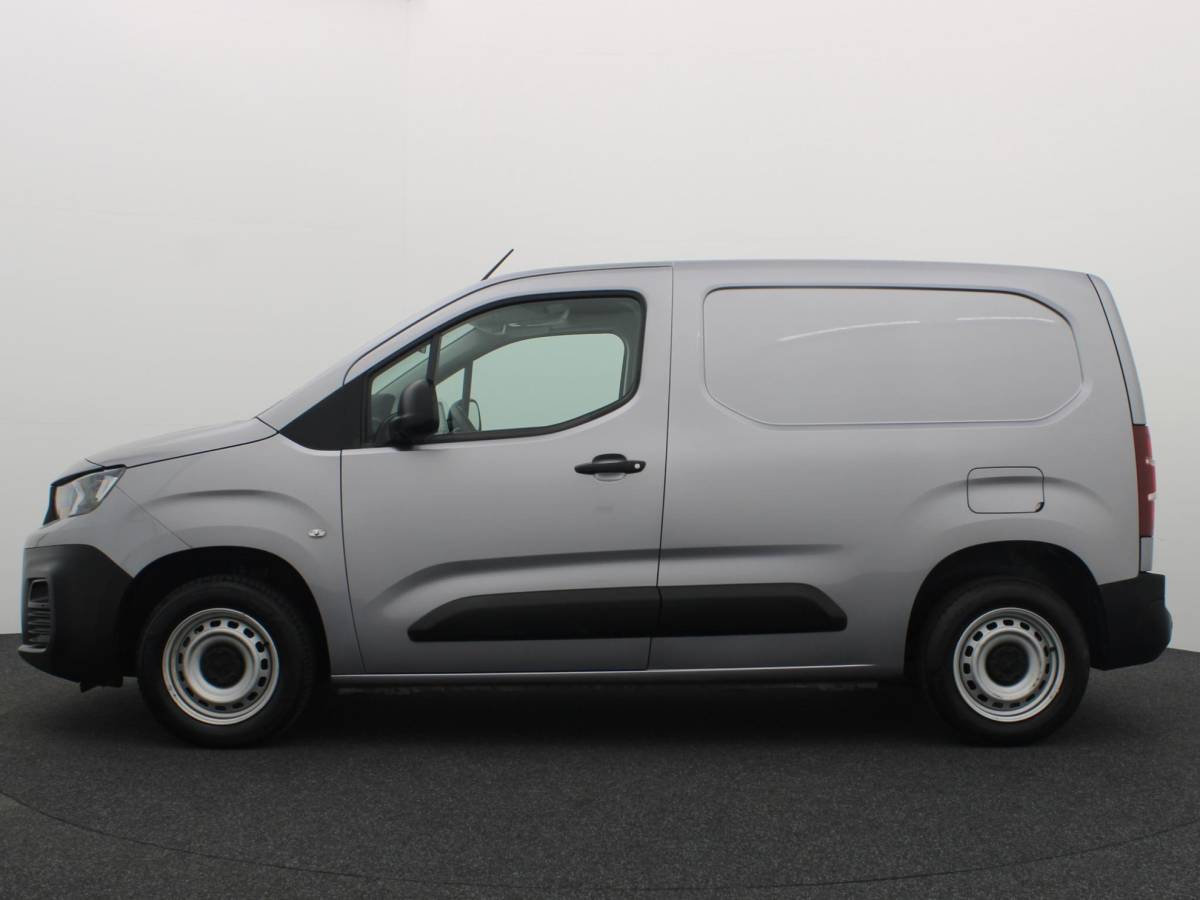 Peugeot Partner Peugeot Partner 1.5 BlueHDi 100 S&S L1 3 PERS / CARPLAY / NAVI / AIRCO / PDC / BLUETOOTH / CRUISE / NL-AUTO