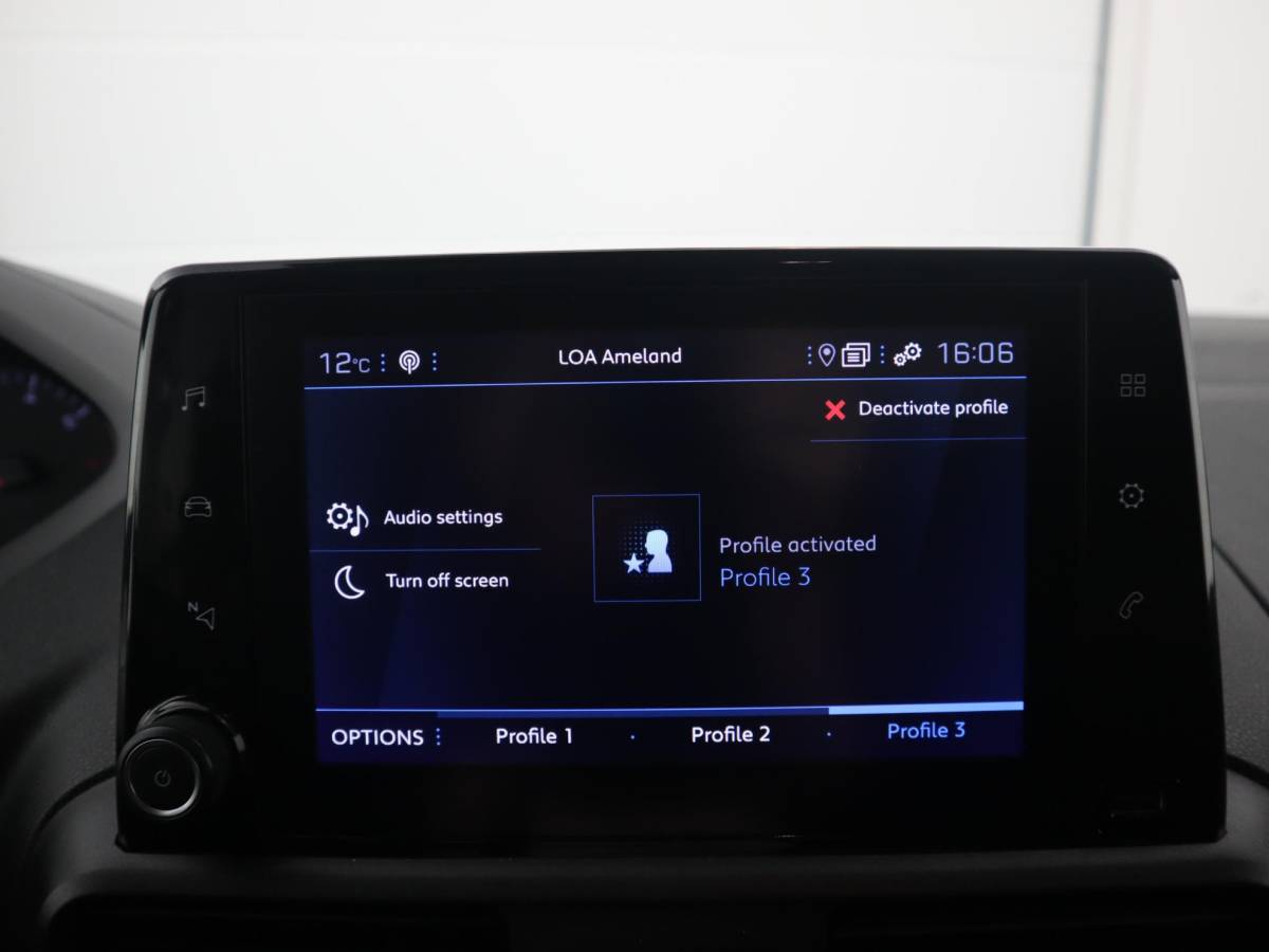 Peugeot Partner Peugeot Partner 1.5 BlueHDi 100 S&S L1 3 PERS / CARPLAY / NAVI / AIRCO / PDC / BLUETOOTH / CRUISE / NL-AUTO