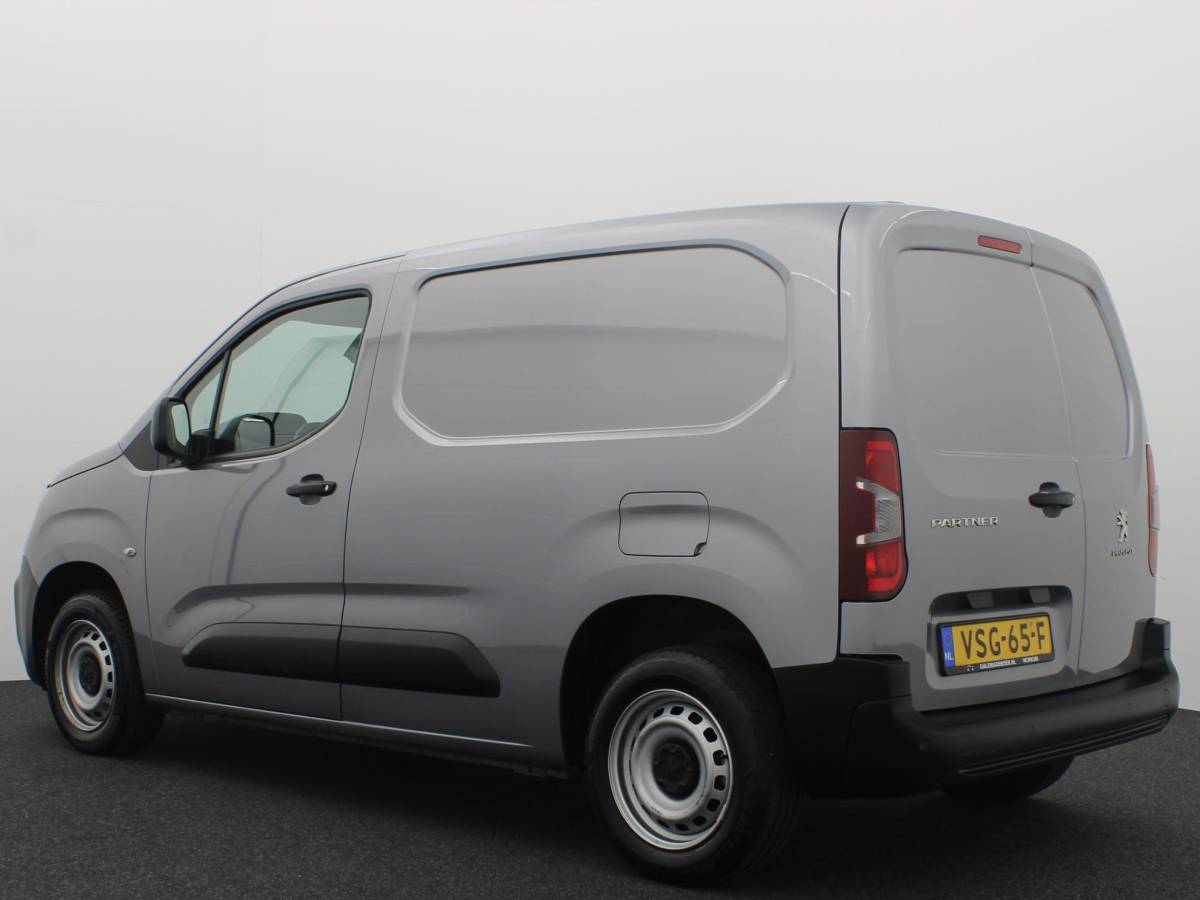 Peugeot Partner Peugeot Partner 1.5 BlueHDi 100 S&S L1 3 PERS / CARPLAY / NAVI / AIRCO / PDC / BLUETOOTH / CRUISE / NL-AUTO