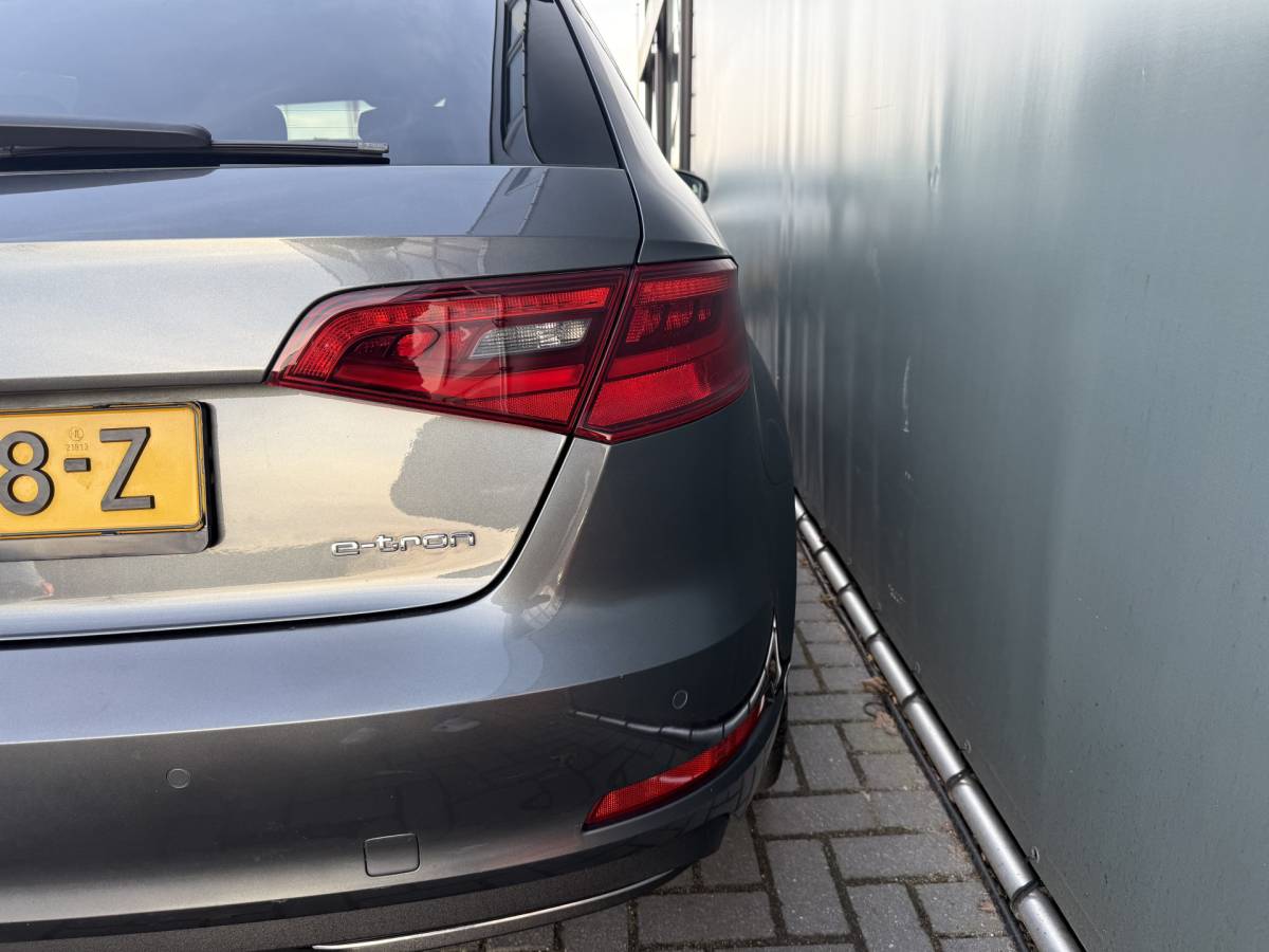Audi A3 Audi A3 Sportback BWJ 2015 1.4 e-tron225 PK  PHEV Ambition Pro Line plus FULL LED | CAMER | HALF LEDER | NAVI | CLIMA | CRUISE | LMV | PDC