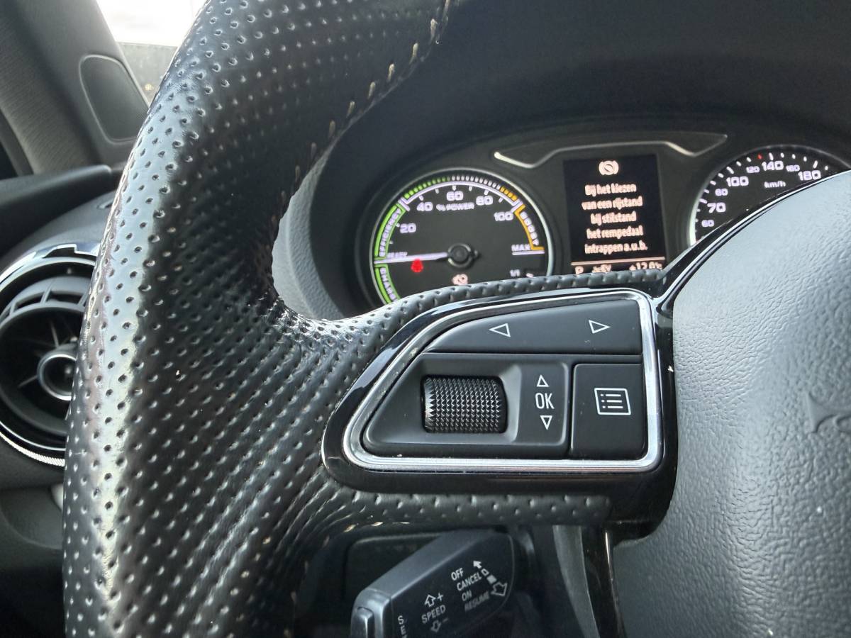 Audi A3 Audi A3 Sportback BWJ 2015 1.4 e-tron225 PK  PHEV Ambition Pro Line plus FULL LED | CAMER | HALF LEDER | NAVI | CLIMA | CRUISE | LMV | PDC