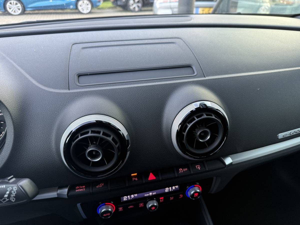 Audi A3 Audi A3 Sportback BWJ 2015 1.4 e-tron225 PK  PHEV Ambition Pro Line plus FULL LED | CAMER | HALF LEDER | NAVI | CLIMA | CRUISE | LMV | PDC