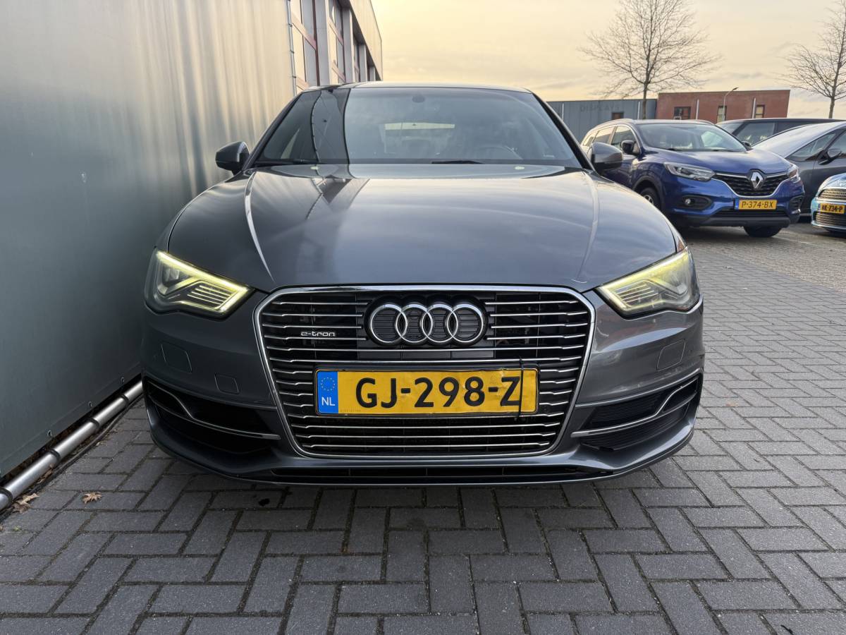 Audi A3 Audi A3 Sportback BWJ 2015 1.4 e-tron225 PK  PHEV Ambition Pro Line plus FULL LED | CAMER | HALF LEDER | NAVI | CLIMA | CRUISE | LMV | PDC