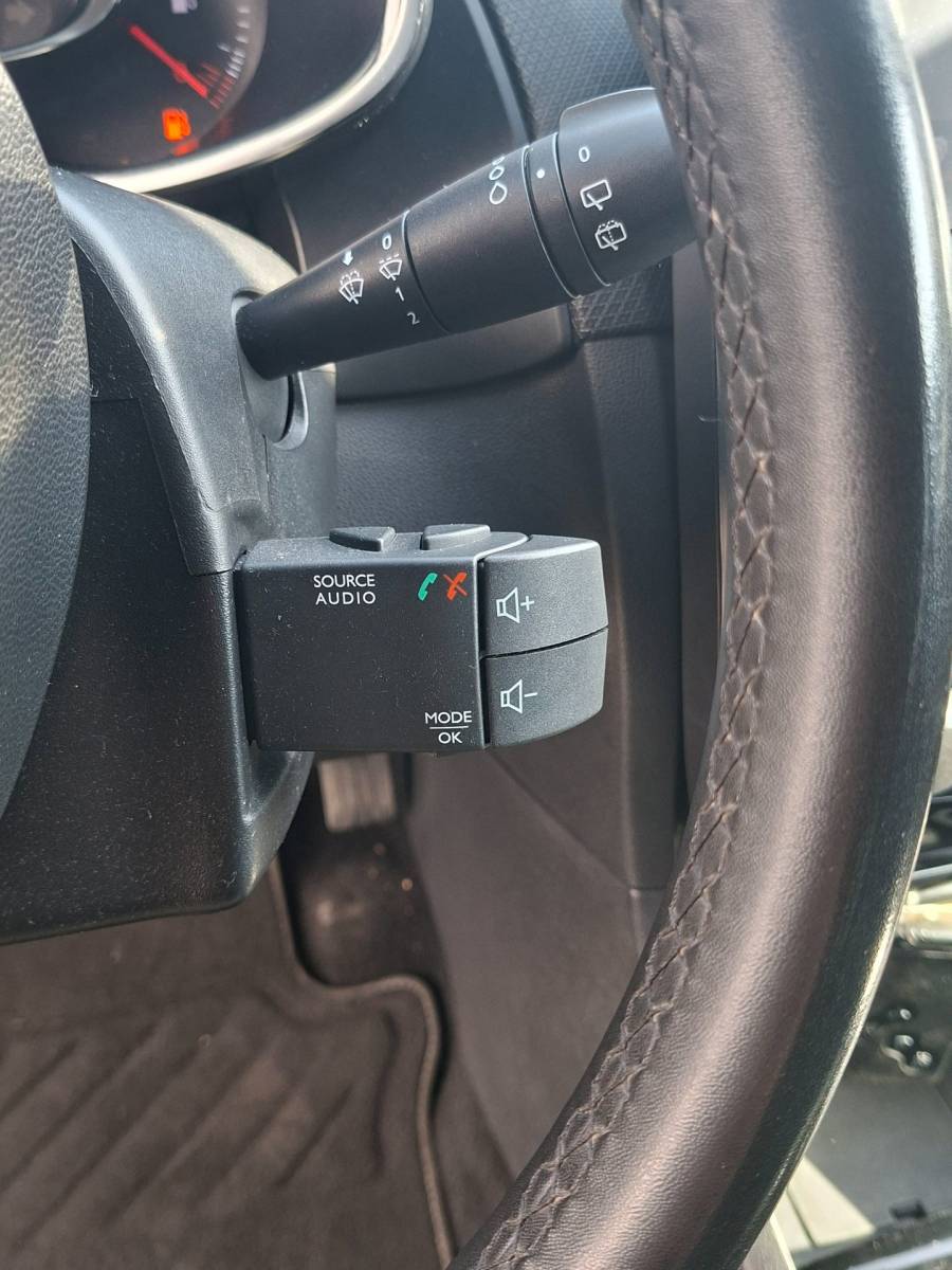 Renault Clio Renault Clio 0.9 TCe Limited PDC Navi Airco Cruise Isofix