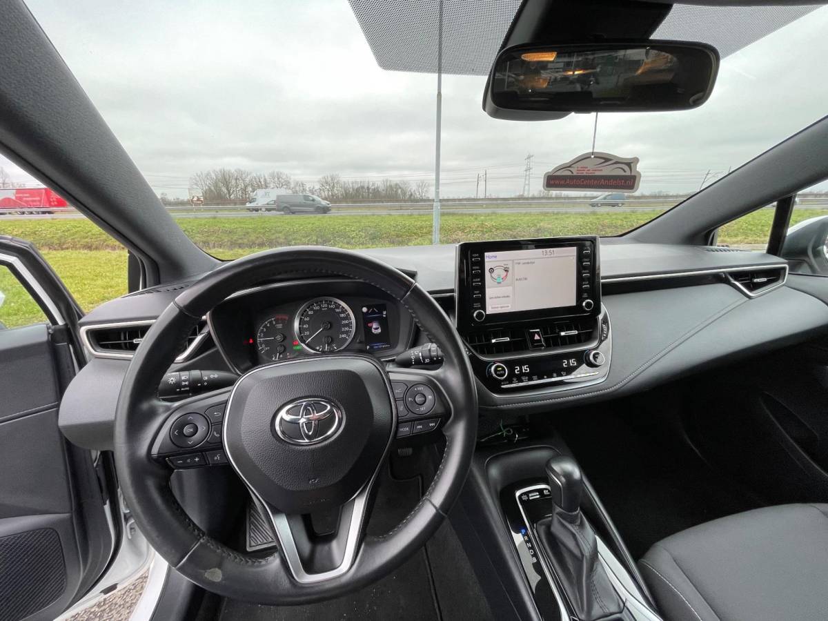 Toyota Corolla Toyota Corolla 1.8 Hybrid Business, Aut, Trekhaak, Acc, Cam, Carplay, Geen import, Nap, Volledig oh!