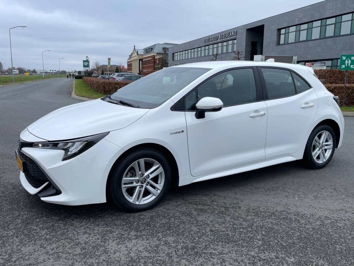 Toyota Corolla Toyota Corolla 1.8 Hybrid Business, Aut, Trekhaak, Acc, Cam, Carplay, Geen import, Nap, Volledig oh!