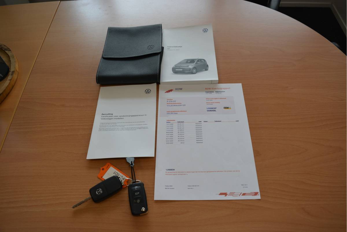 Volkswagen up! Volkswagen Up! 1.0 66PK Move Up! | Orig. NL | NAP | BT |