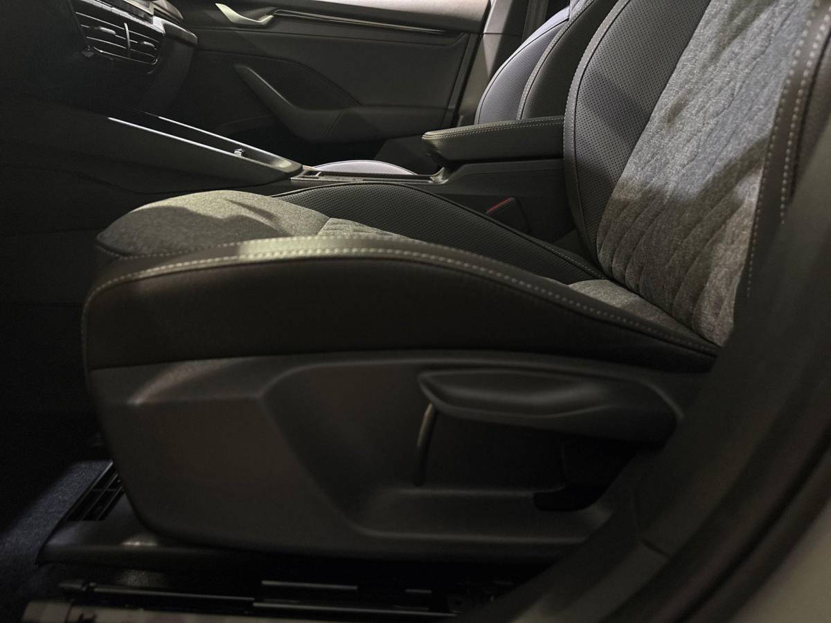Škoda Octavia Škoda Octavia combi Sportline Business 1.5 TSI m-HEV 110 kW / 150 PK | Trekhaak wegklapbaar | 19” draconis velgen | 1.000,- inruilbonus!!