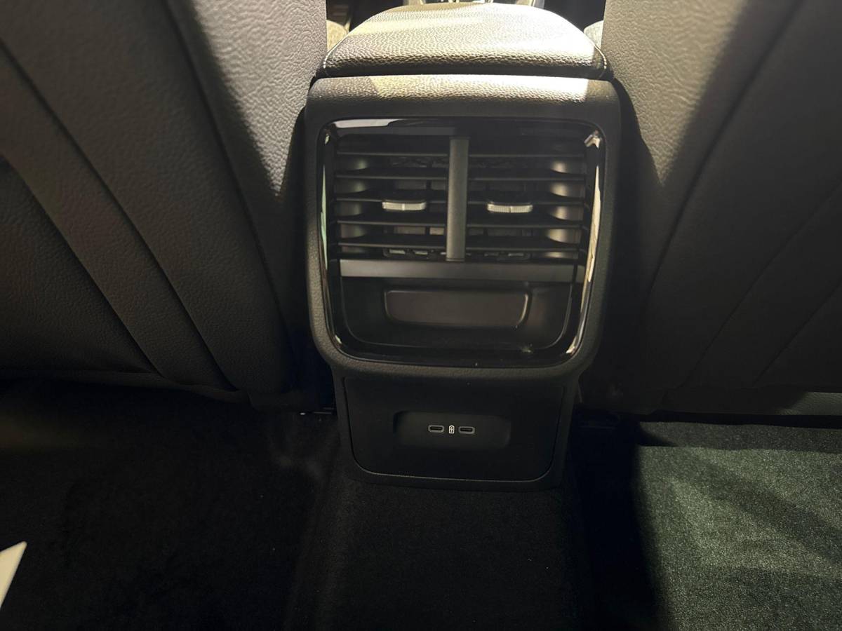 Škoda Octavia Škoda Octavia combi Sportline Business 1.5 TSI m-HEV 110 kW / 150 PK | Trekhaak wegklapbaar | 19” draconis velgen | 1.000,- inruilbonus!!