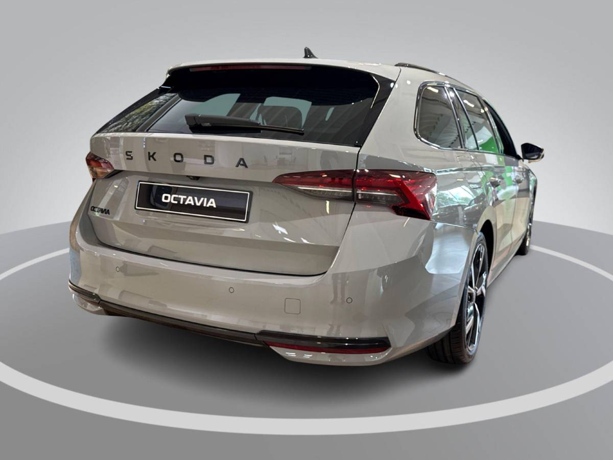 Škoda Octavia Škoda Octavia combi Sportline Business 1.5 TSI m-HEV 110 kW / 150 PK | Trekhaak wegklapbaar | 19” draconis velgen | 1.000,- inruilbonus!!