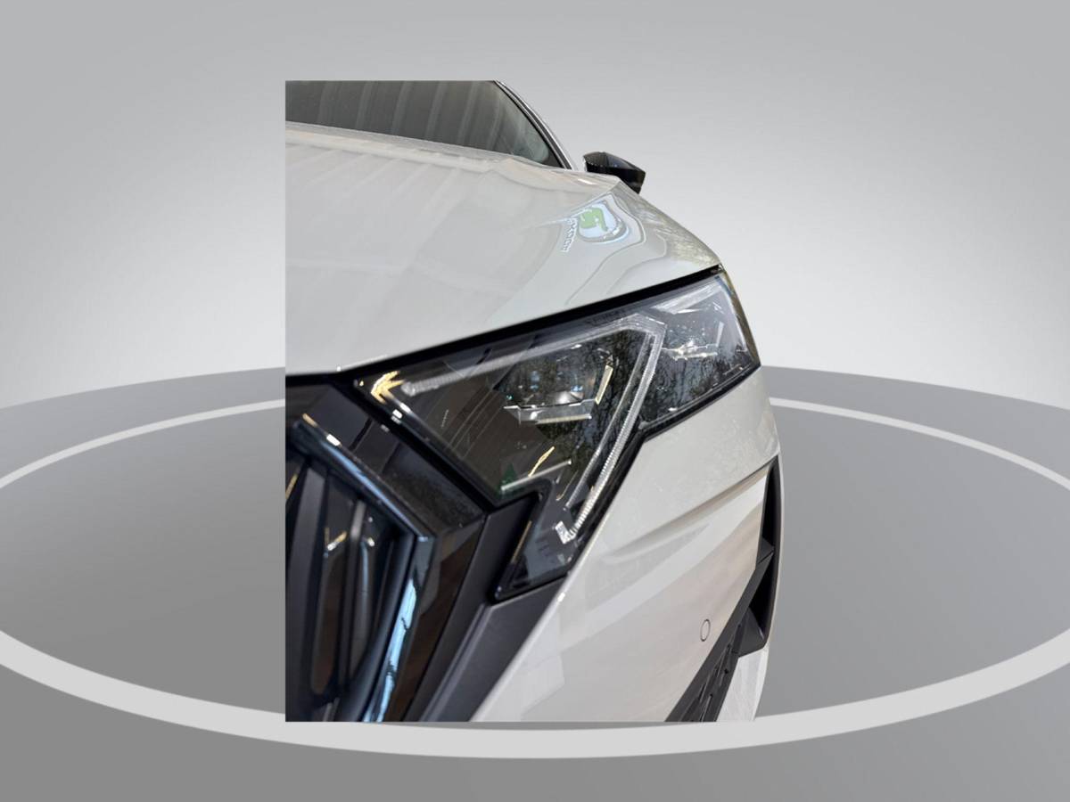 Škoda Octavia Škoda Octavia combi Sportline Business 1.5 TSI m-HEV 110 kW / 150 PK | Trekhaak wegklapbaar | 19” draconis velgen | 1.000,- inruilbonus!!