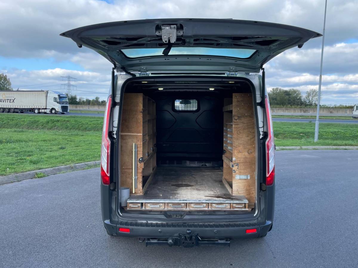 Ford Transit Custom Ford Transit Custom 270 2.2 TDCI L1H1 Trend 101PK, 1E EIG, NAP, VOLLEDIGE OH BESCHIKBAAR!
