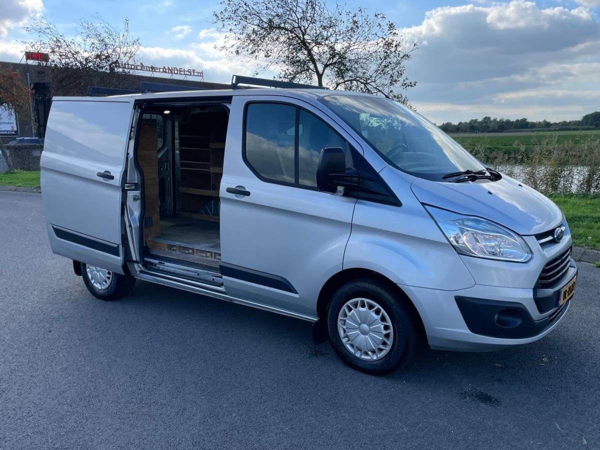 Ford Transit Custom Ford Transit Custom 270 2.2 TDCI L1H1 Trend 101PK, 1E EIG, NAP, VOLLEDIGE OH BESCHIKBAAR!