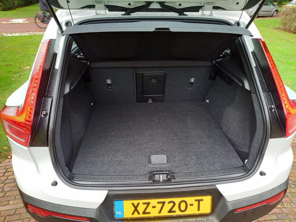 Volvo XC40 Volvo XC40 2.0 T4 Momentum