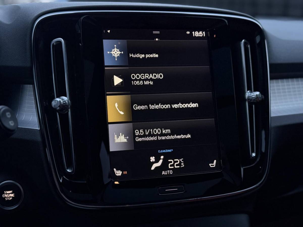 Volvo XC40 Volvo XC40 2.0 T4 190PK| Panodak| Leer| Keyless| Pilot| H&K