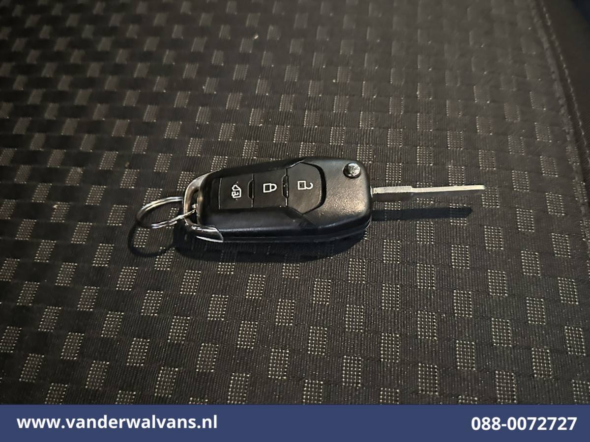 Ford Transit Connect Ford Transit Connect 1.5 EcoBlue 100pk L2H1 Euro6 Airco | 2x zijdeur | Camera | Navigatie | Apple Carplay | Cruisecontrol Verwarmde voorruit, Parkeersensoren