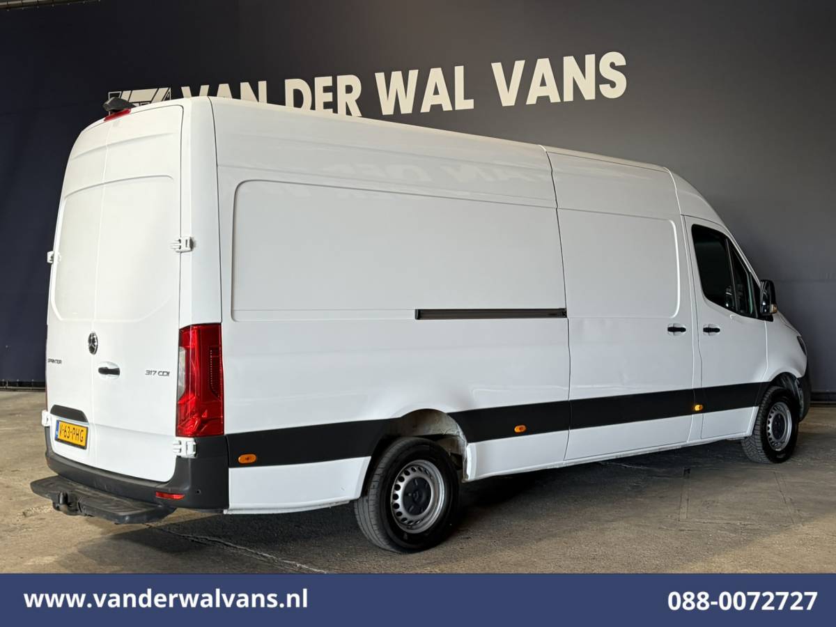 Mercedes-Benz Sprinter Mercedes-Benz Sprinter 317 CDI 170pk L3H2 Euro6 Airco | Camera | Navigatie | Apple Carplay | Parkeersensoren Android Auto, Bijrijdersbank, Trekhaak