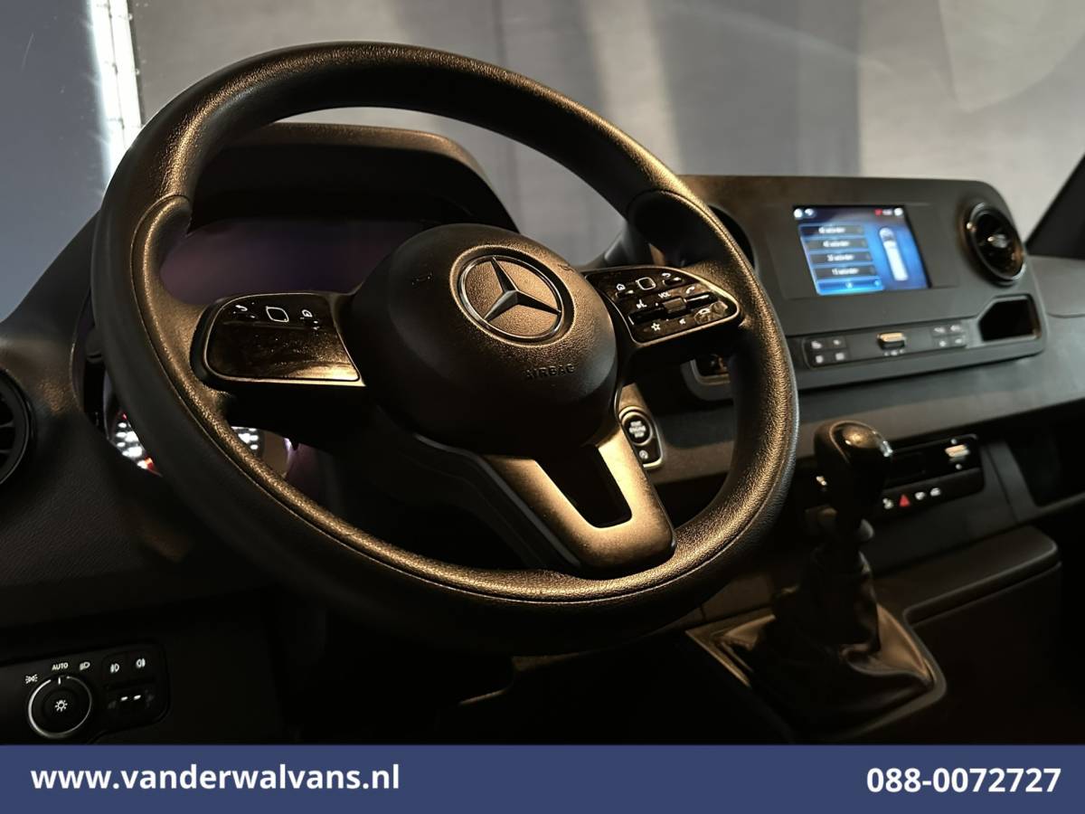 Mercedes-Benz Sprinter Mercedes-Benz Sprinter 317 CDI 170pk L3H2 Euro6 Airco | Camera | Navigatie | Apple Carplay | Parkeersensoren Android Auto, Bijrijdersbank, Trekhaak