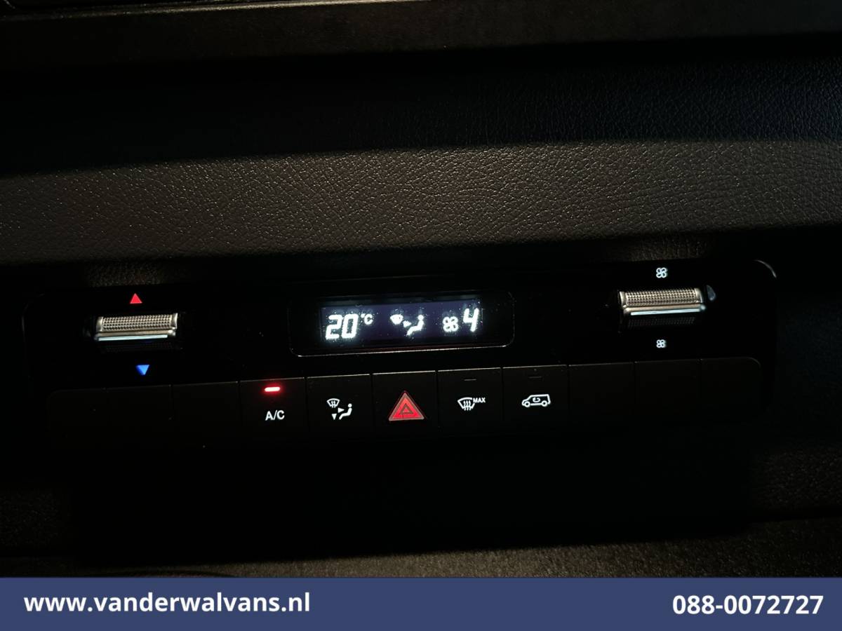 Mercedes-Benz Sprinter Mercedes-Benz Sprinter 317 CDI 170pk L3H2 Euro6 Airco | Camera | Navigatie | Apple Carplay | Parkeersensoren Android Auto, Bijrijdersbank, Trekhaak