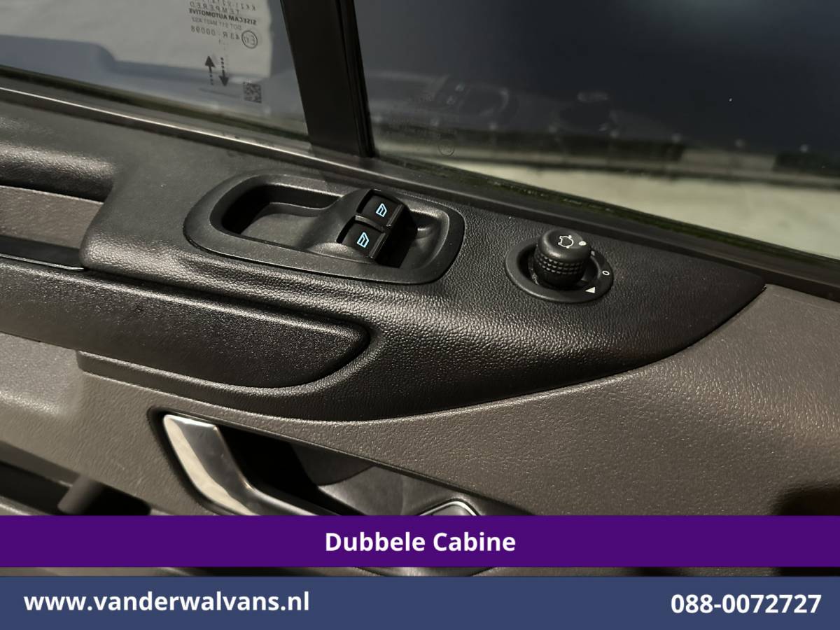 Ford Transit Custom Ford Transit Custom 2.0 TDCI 130pk L2H1 Dubbele Cabine Inrichting Euro6 Airco | 5-Zits | Imperiaal | LED | Cruisecontrol Stoelverwarming, Parkeersensoren