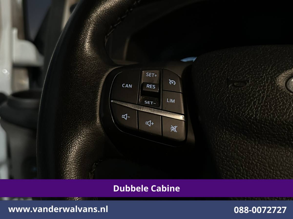 Ford Transit Custom Ford Transit Custom 2.0 TDCI 130pk L2H1 Dubbele Cabine Inrichting Euro6 Airco | 5-Zits | Imperiaal | LED | Cruisecontrol Stoelverwarming, Parkeersensoren