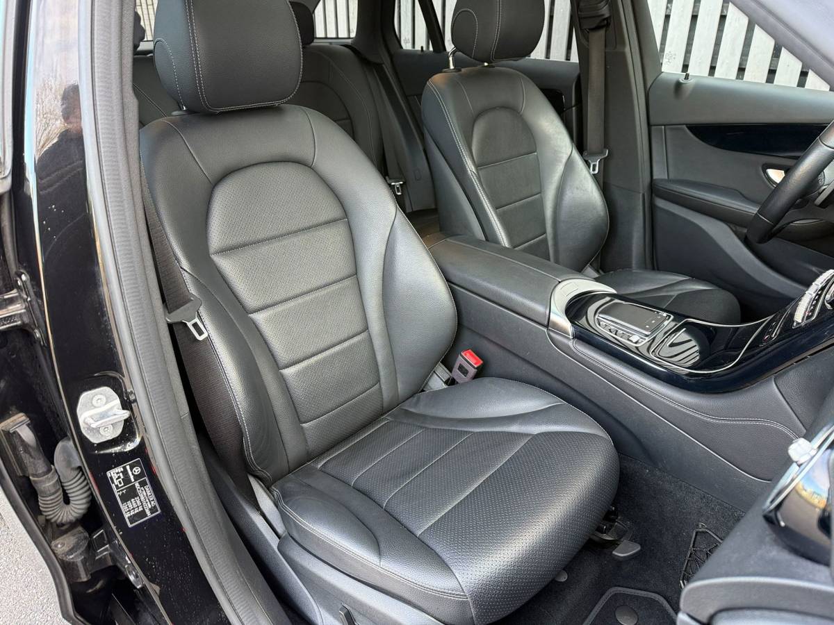 Mercedes-Benz GLC Mercedes-Benz GLC-klasse 200 / Panodak / Leer / Camera / Facelift