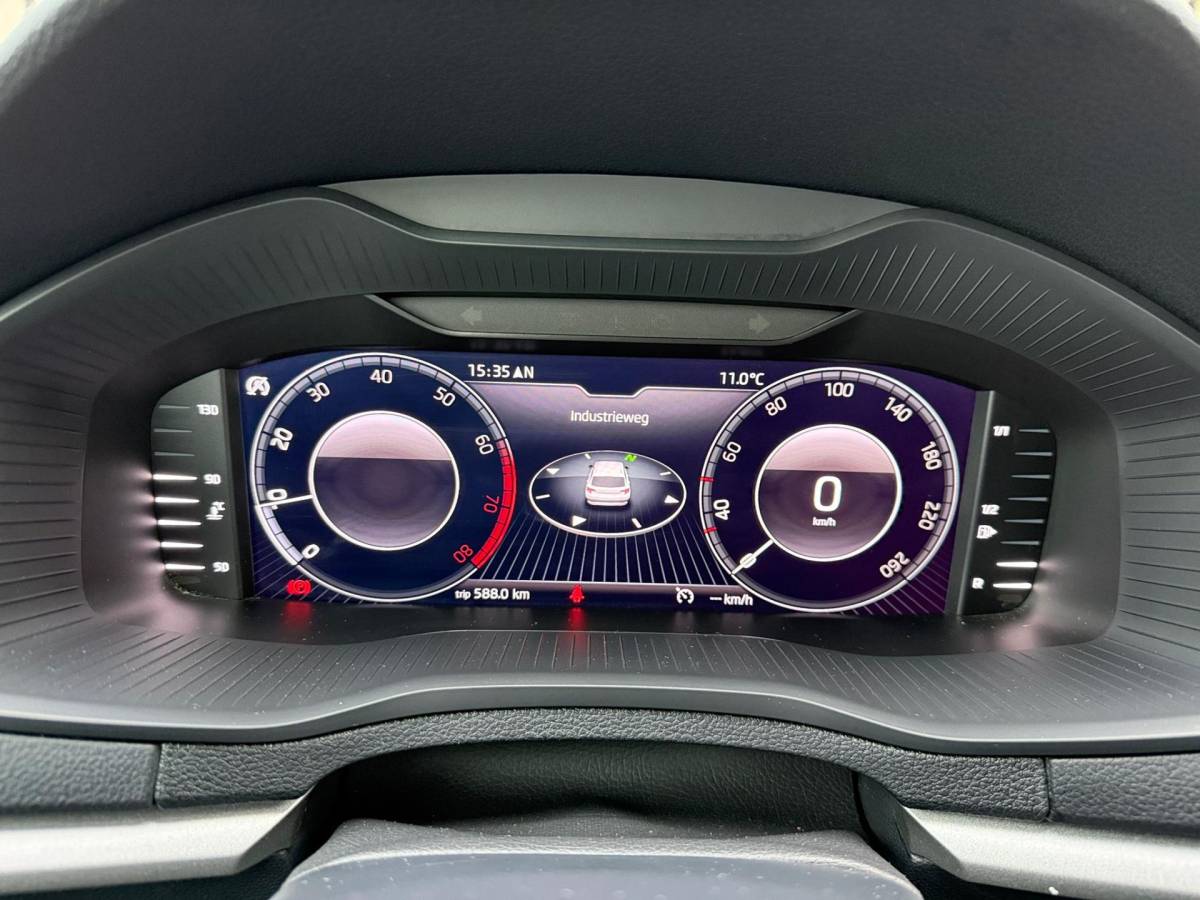Škoda Karoq Skoda Karoq 1.0 TSI Business Edition /Apple CarPlay /Cruise /Navigatie