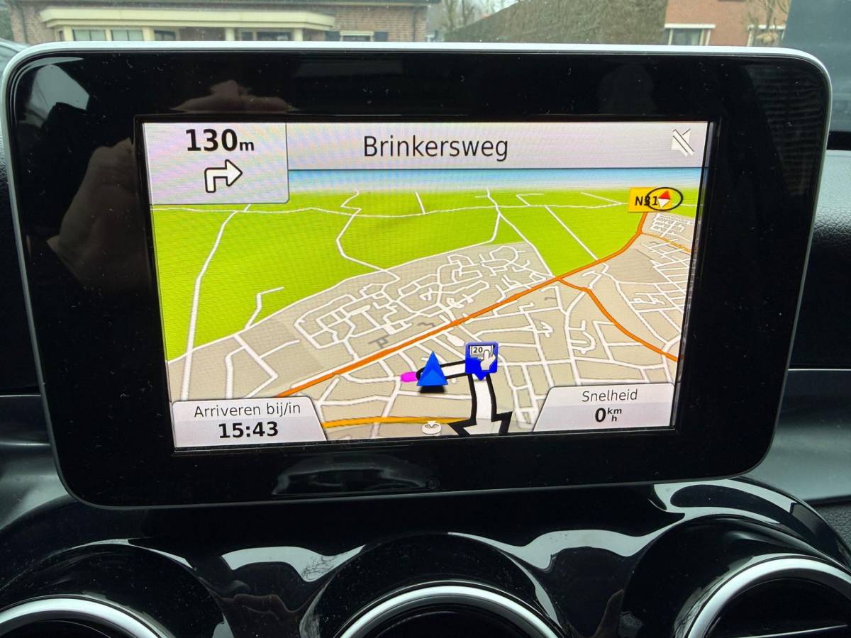 Mercedes-Benz C-Klasse Mercedes-Benz C-klasse 180 /Panodak /Camera /Burmester/Leer