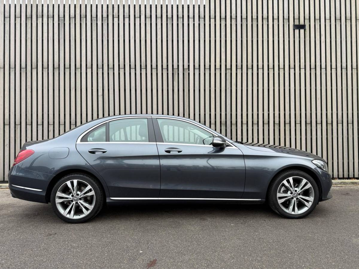 Mercedes-Benz C-Klasse Mercedes-Benz C-klasse 180 /Panodak /Camera /Burmester/Leer