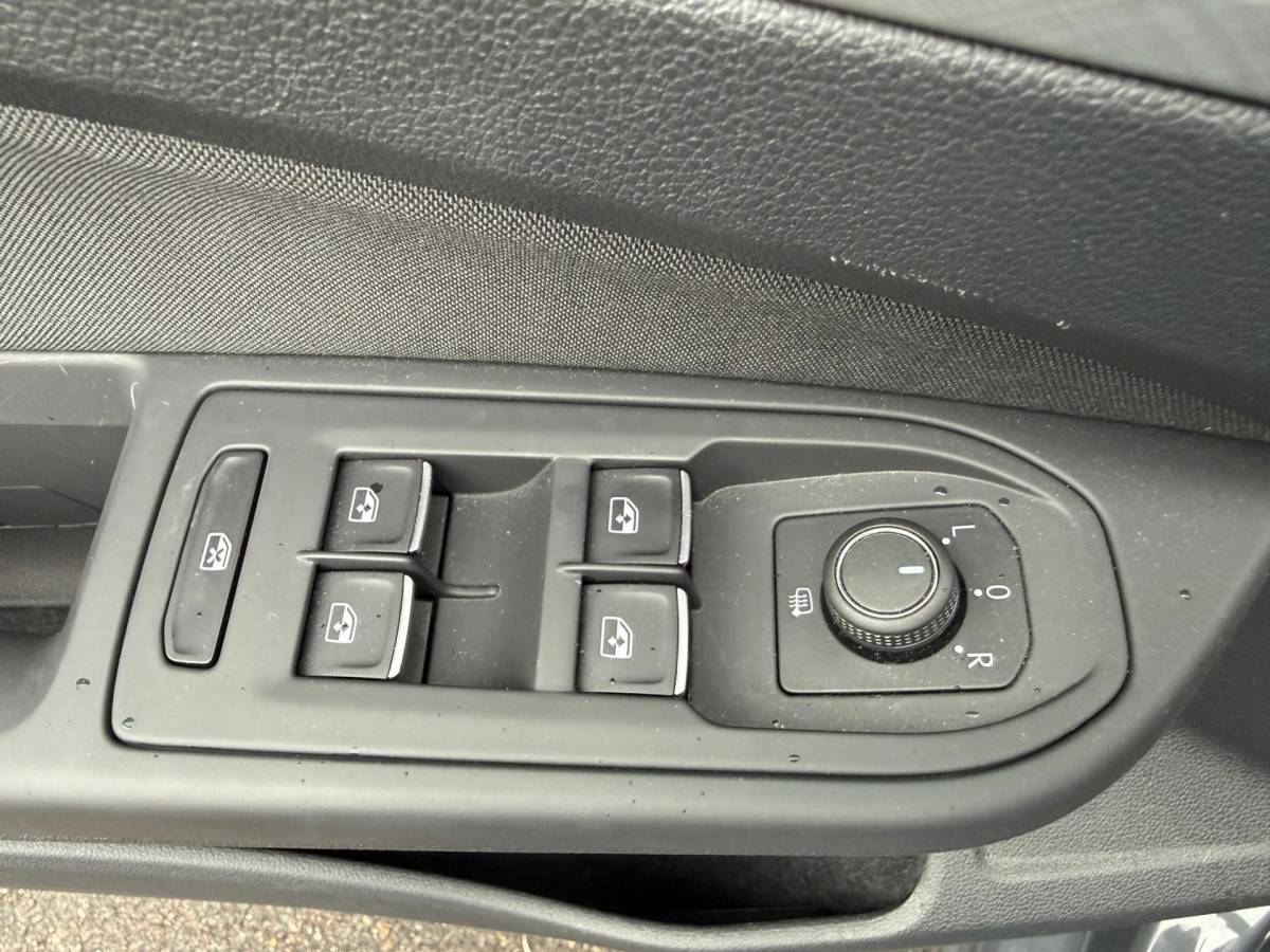 Volkswagen Golf Volkswagen Golf 1.0 TSI Life Business / 19′ /sfeer / Led /Cruise
