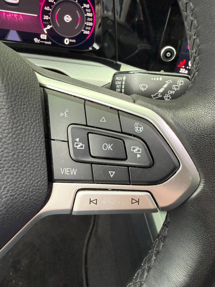 Volkswagen Golf Volkswagen Golf 1.0 TSI Life Business / 19′ /sfeer / Led /Cruise