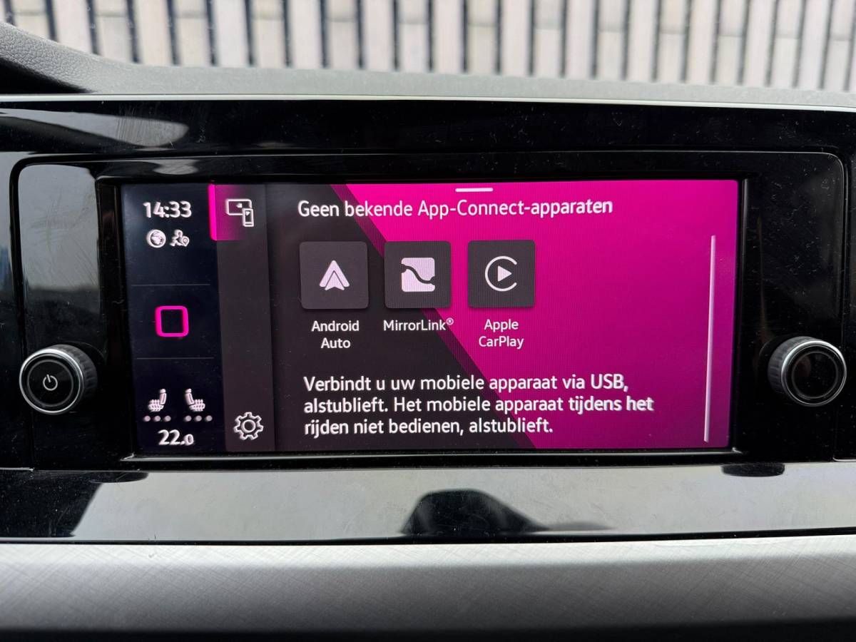 Volkswagen Golf Volkswagen Golf 1.0 TSI Life Business / 19′ /sfeer / Led /Cruise
