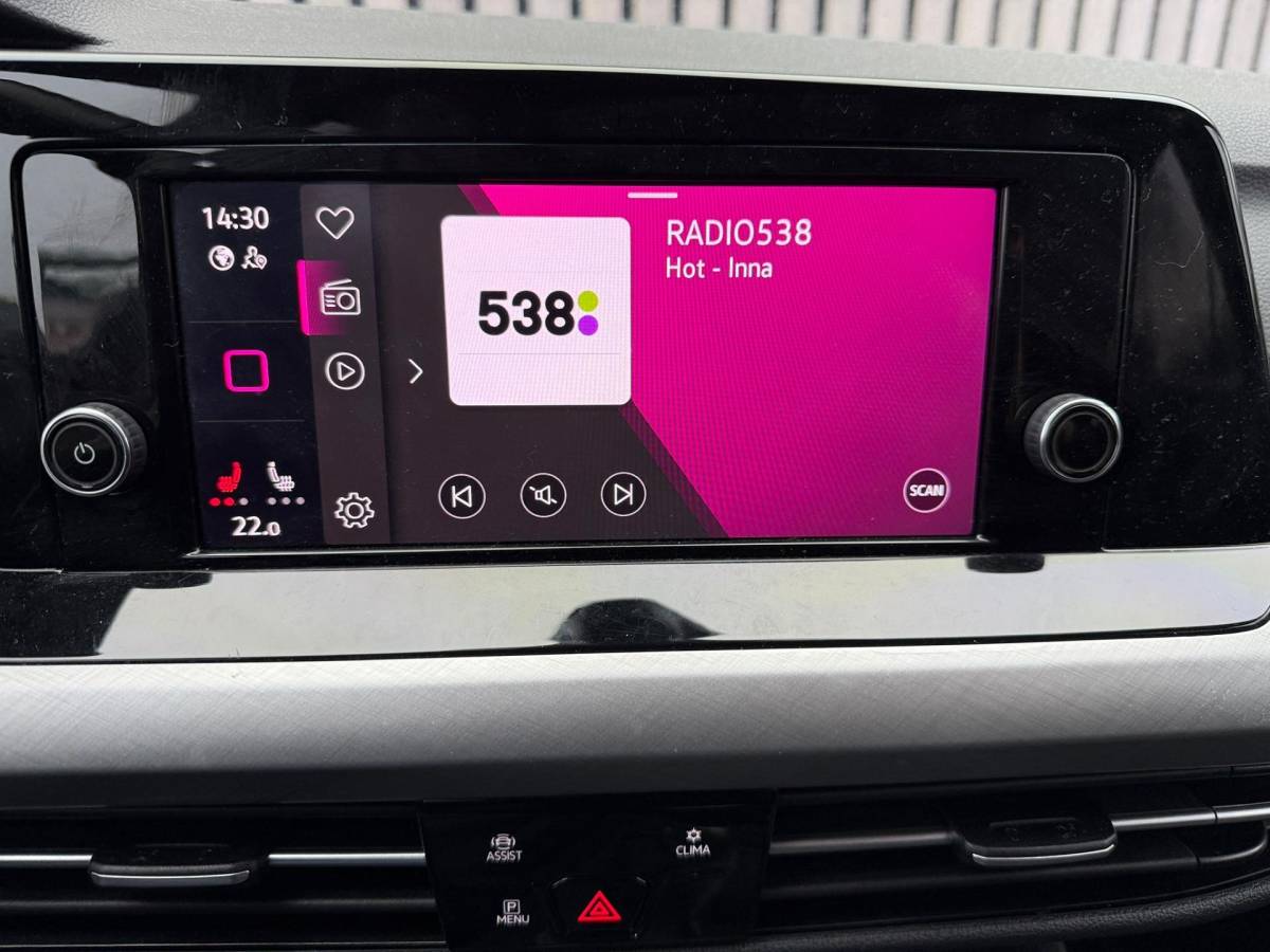Volkswagen Golf Volkswagen Golf 1.0 TSI Life Business / 19′ /sfeer / Led /Cruise