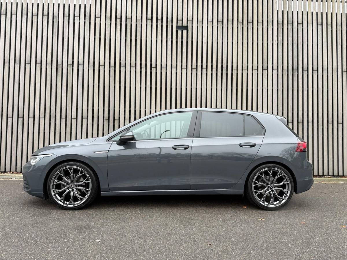 Volkswagen Golf Volkswagen Golf 1.0 TSI Life Business / 19′ /sfeer / Led /Cruise