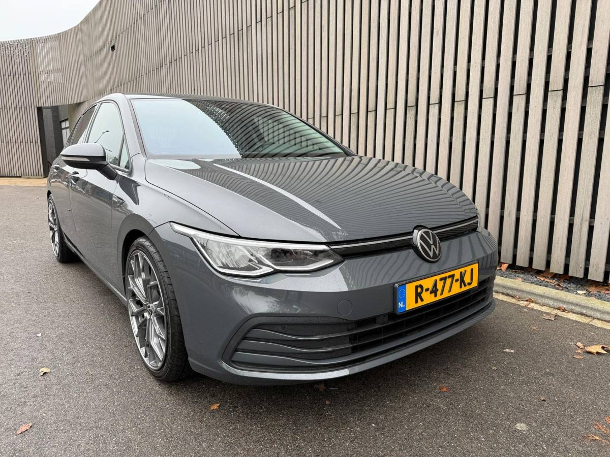 Volkswagen Golf Volkswagen Golf 1.0 TSI Life Business / 19′ /sfeer / Led /Cruise