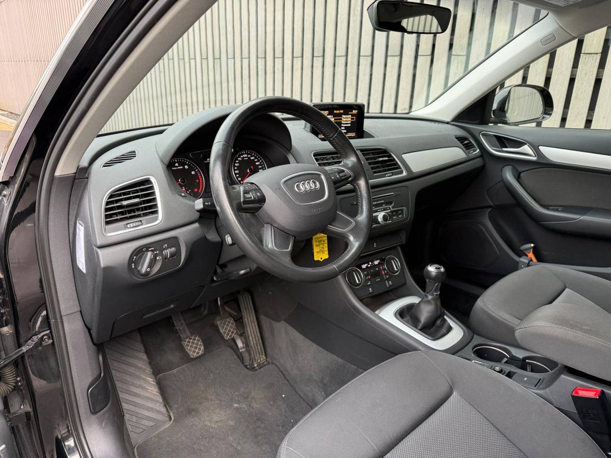 Audi Q3 Audi Q3 1.4 TFSI S-Line / 1e eigenaar