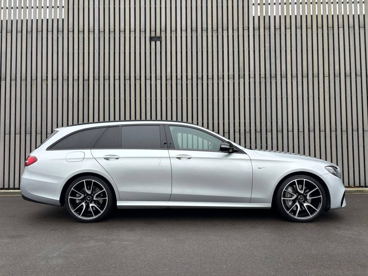 Mercedes-Benz E-Klasse Mercedes-Benz E-klasse Estate AMG 43 4MATIC Prestige Plus