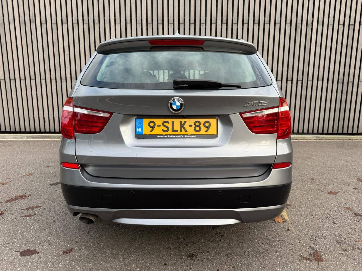 BMW X3 BMW X3 SDrive18d Chrome Line Edition – Leer – Navigatie
