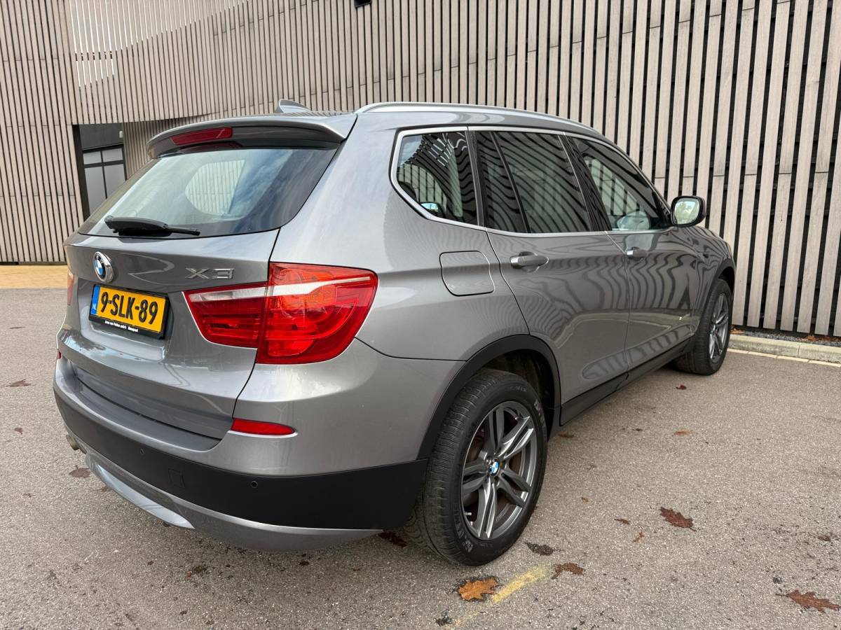BMW X3 BMW X3 SDrive18d Chrome Line Edition – Leer – Navigatie