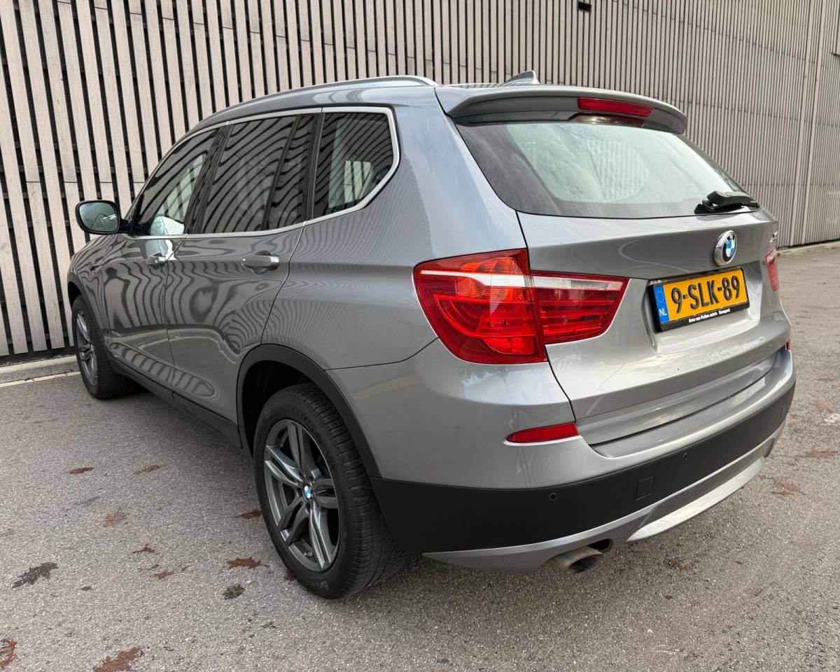BMW X3 BMW X3 SDrive18d Chrome Line Edition – Leer – Navigatie