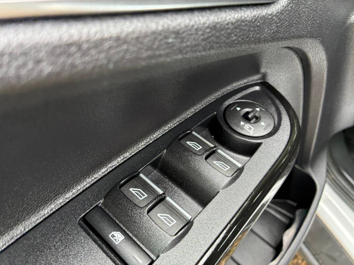 Ford B-MAX Ford B-Max 1.0 EcoBoost Titanium | Navi + Clima + Cruise nu €7.975,-!!
