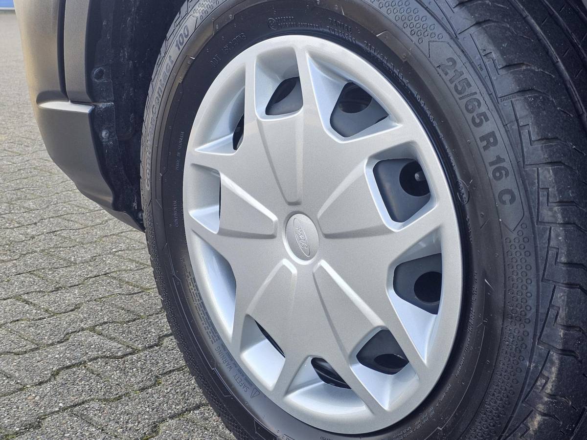 Ford Transit Ford Transit 350 2.0 TDCI L2H2 Trend | Automaat | Camera | Trekhaak | Cruise control | Lane assist | Voorruitverwarming | Bijrijdersbank