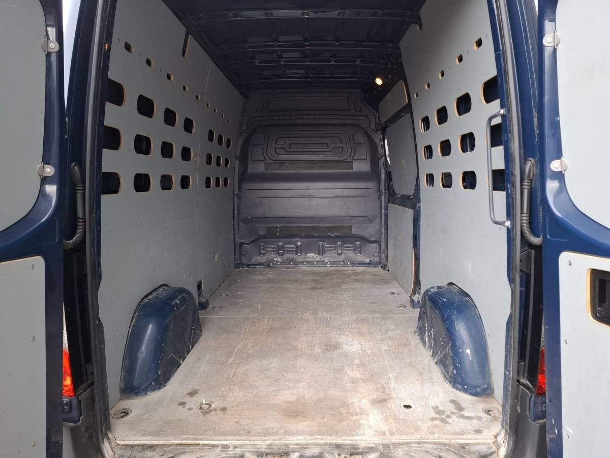 Mercedes-Benz Sprinter Mercedes-Benz Sprinter 311 2.2 CDI L2H2 / AIRCO / CAMERA / 3 ZITS / DEALER ONDERHOUDEN / NAVI
