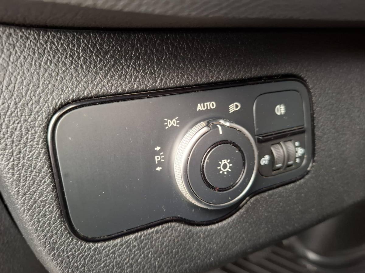 Mercedes-Benz Sprinter Mercedes-Benz Sprinter 311 2.2 CDI L2H2 / AIRCO / CAMERA / 3 ZITS / DEALER ONDERHOUDEN / NAVI