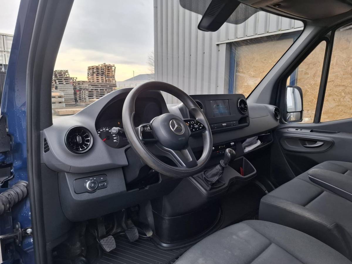 Mercedes-Benz Sprinter Mercedes-Benz Sprinter 311 2.2 CDI L2H2 AIRCO / CAMERA / 3 ZITS / DEALER ONDERHOUDEN / NAVI
