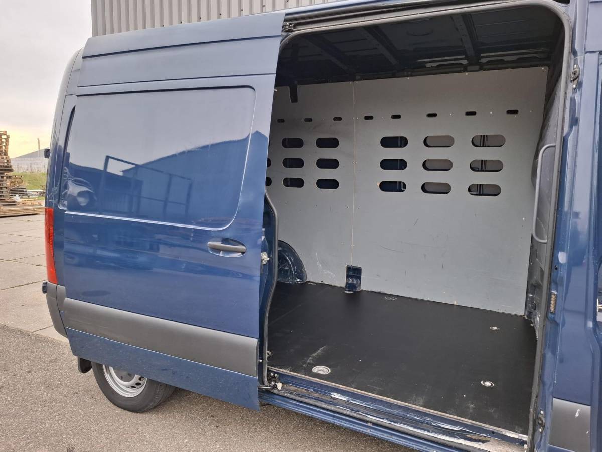 Mercedes-Benz Sprinter Mercedes-Benz Sprinter 311 2.2 CDI L2H2 AIRCO / CAMERA / 3 ZITS / DEALER ONDERHOUDEN / NAVI