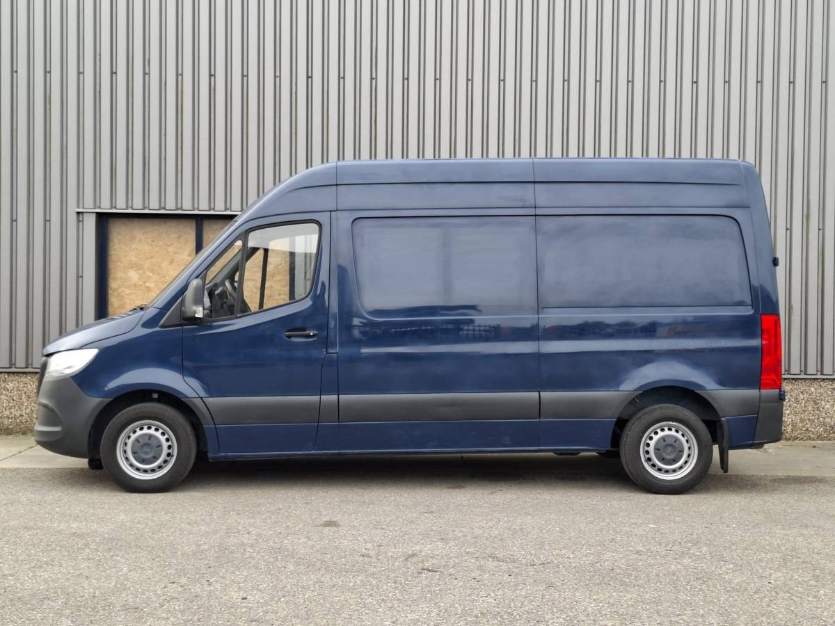 Mercedes-Benz Sprinter Mercedes-Benz Sprinter 311 2.2 CDI L2H2 AIRCO / CAMERA / 3 ZITS / DEALER ONDERHOUDEN / NAVI